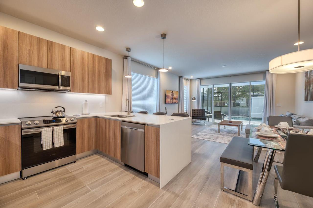 Pleasant Townhome With Private Pool Near Disney Four Corners Екстер'єр фото