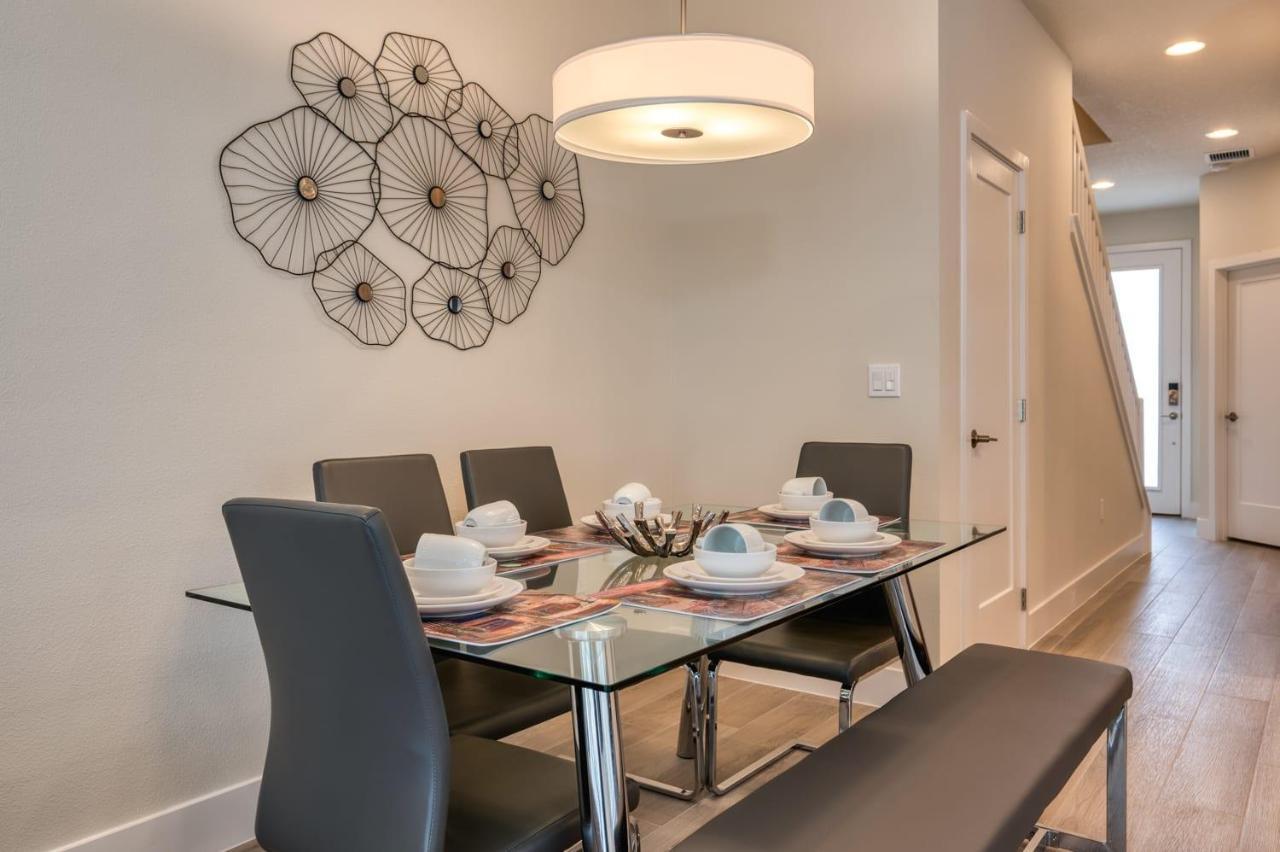 Pleasant Townhome With Private Pool Near Disney Four Corners Екстер'єр фото