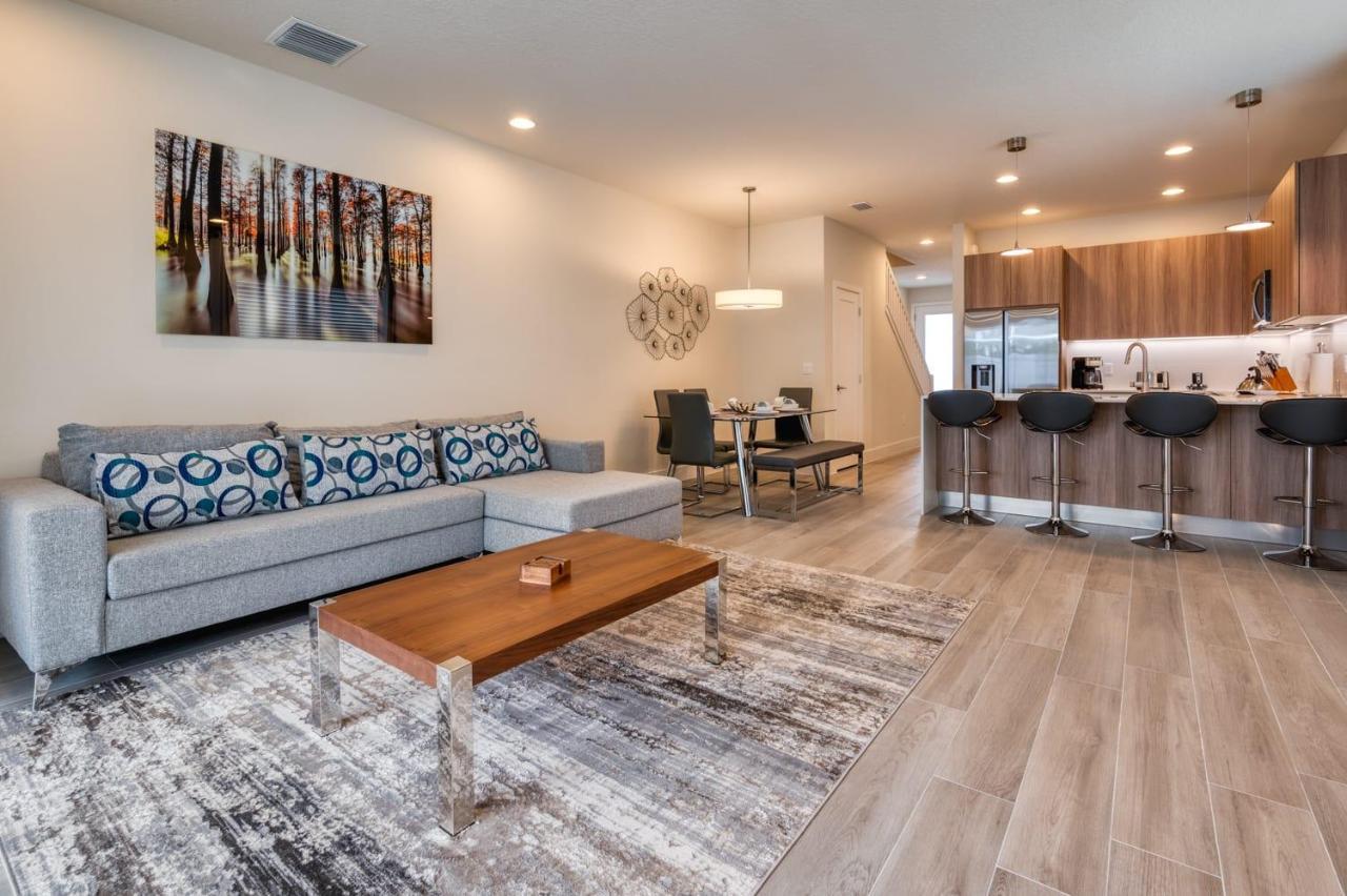 Pleasant Townhome With Private Pool Near Disney Four Corners Екстер'єр фото