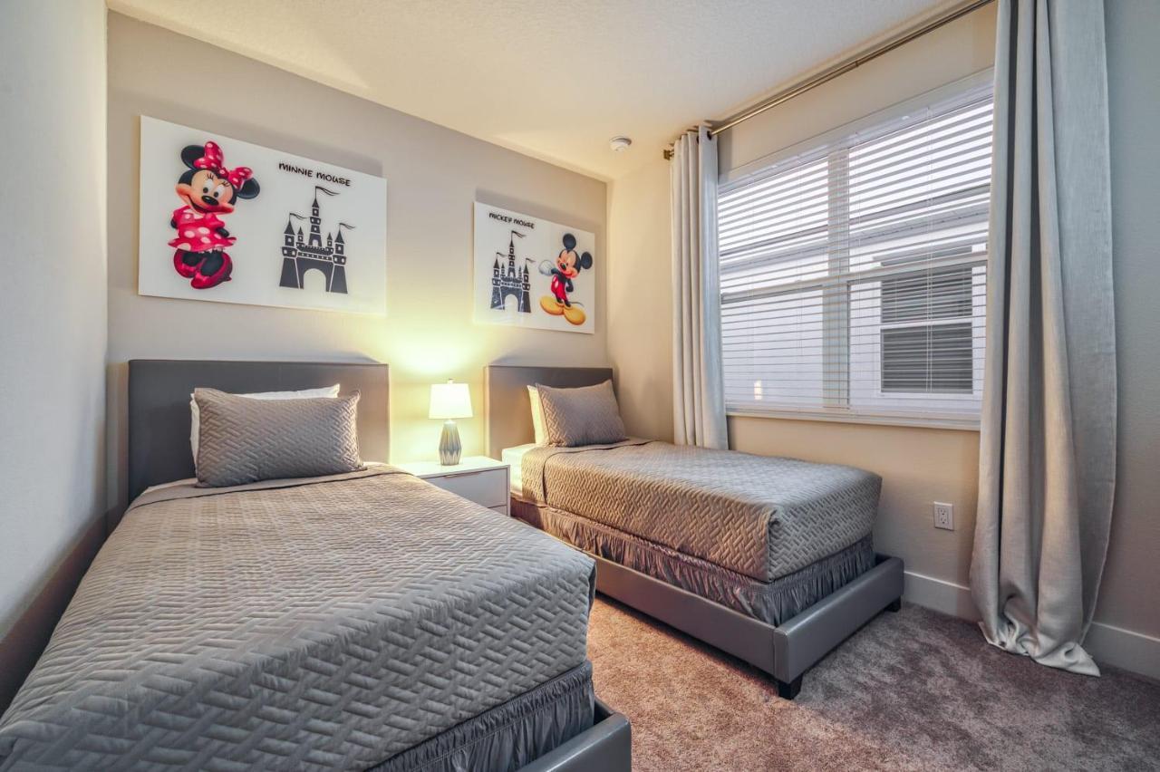 Pleasant Townhome With Private Pool Near Disney Four Corners Екстер'єр фото